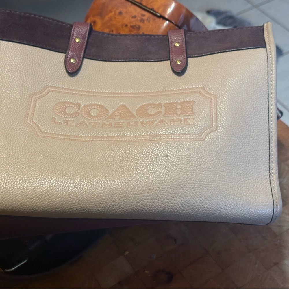 Coach Brown Leather Tag